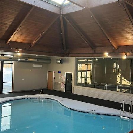 Red Fox Inn And Suites Waverly Esterno foto