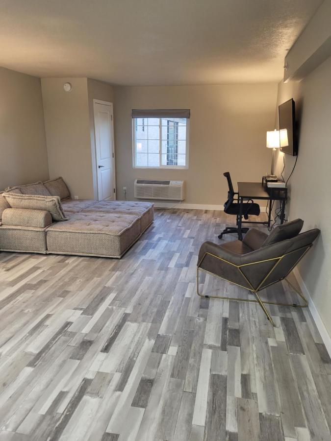 Red Fox Inn And Suites Waverly Esterno foto
