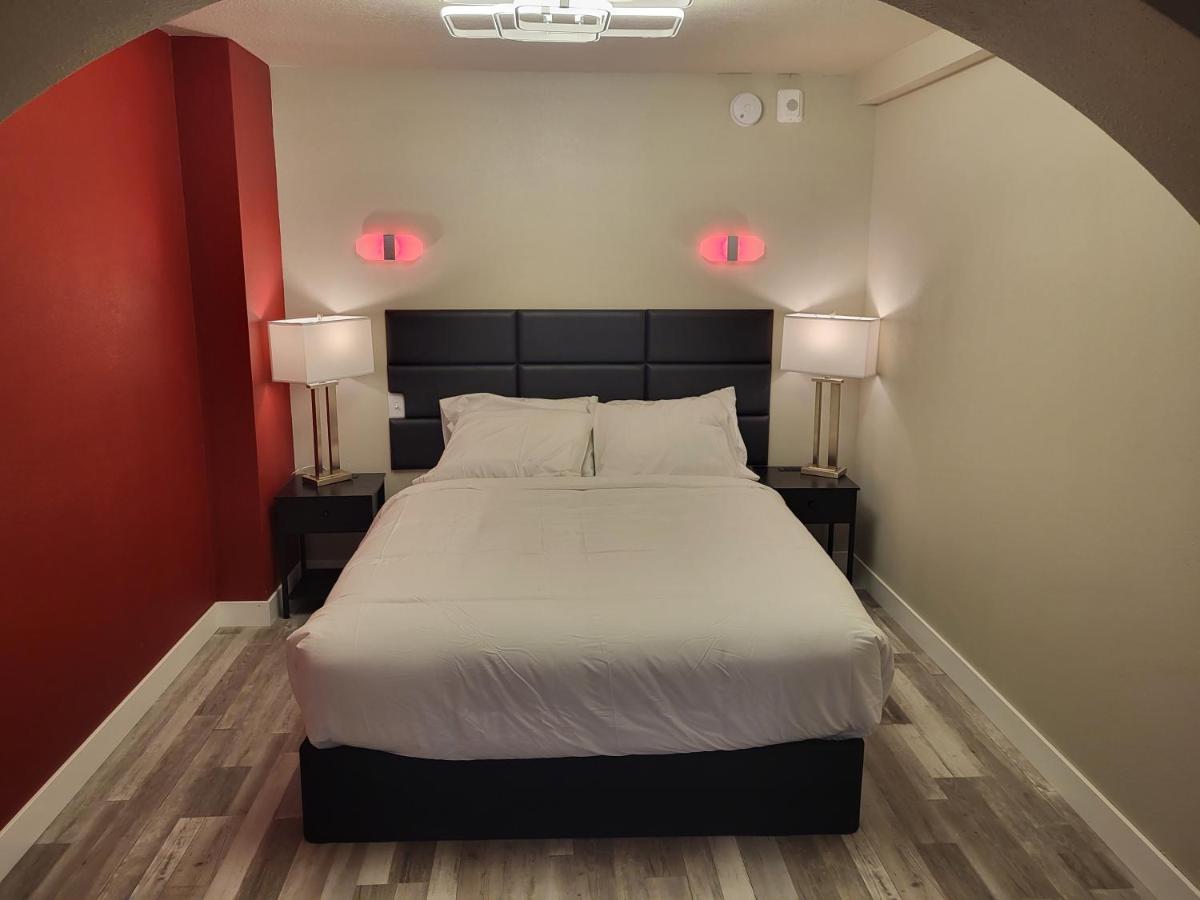 Red Fox Inn And Suites Waverly Esterno foto