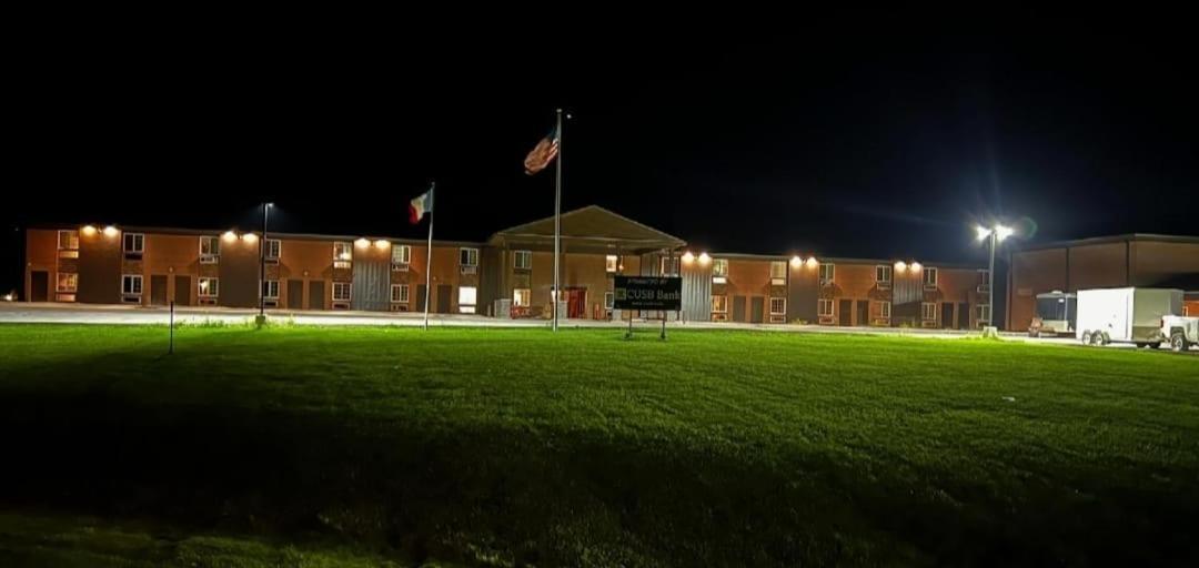 Red Fox Inn And Suites Waverly Esterno foto