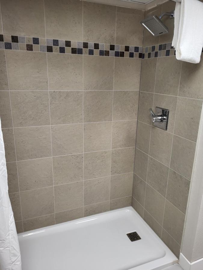 Red Fox Inn And Suites Waverly Esterno foto