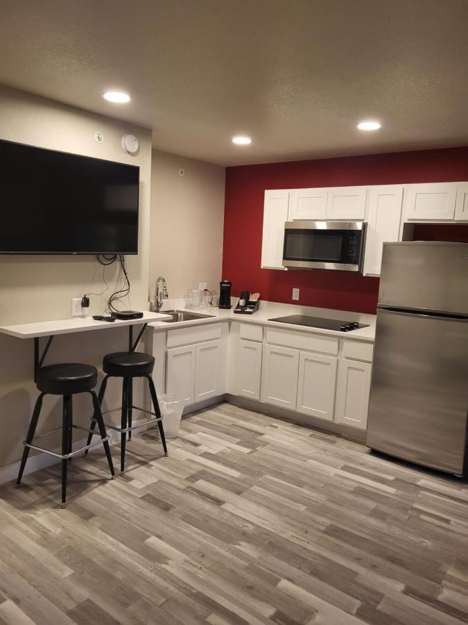 Red Fox Inn And Suites Waverly Esterno foto